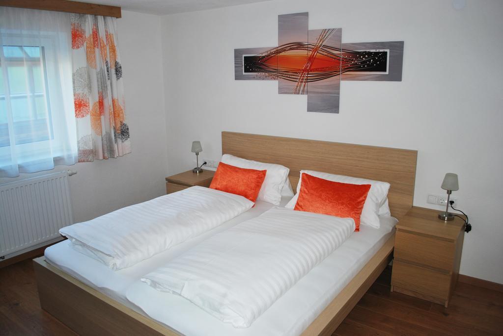 Ferienwohnung Nuener Grins Екстер'єр фото