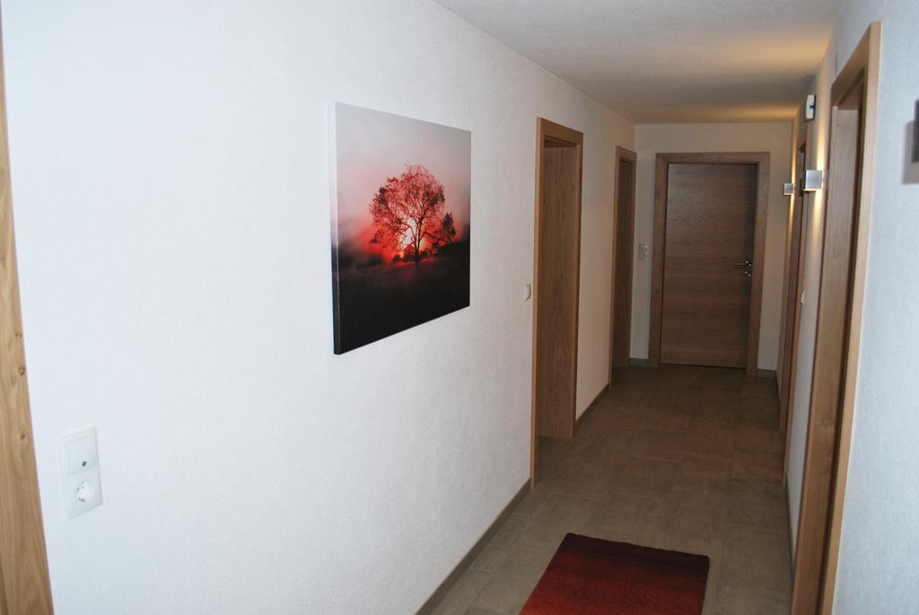 Ferienwohnung Nuener Grins Екстер'єр фото