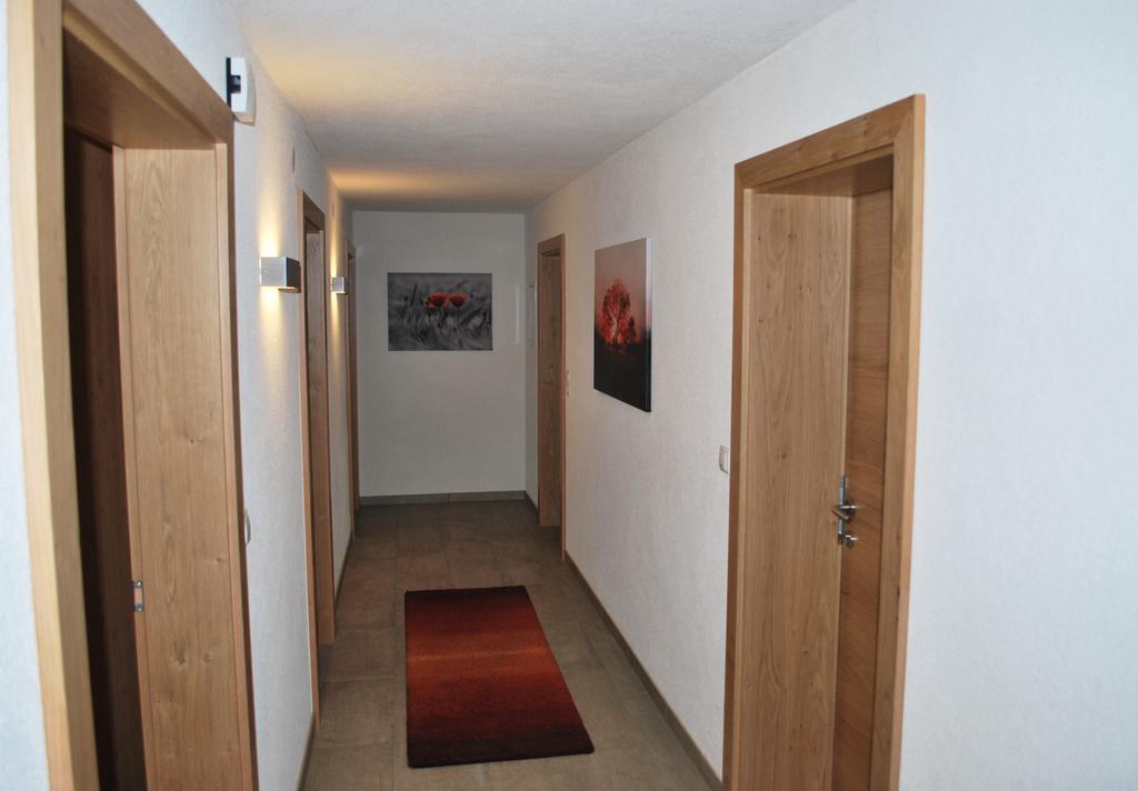 Ferienwohnung Nuener Grins Екстер'єр фото
