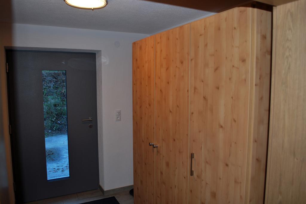 Ferienwohnung Nuener Grins Екстер'єр фото